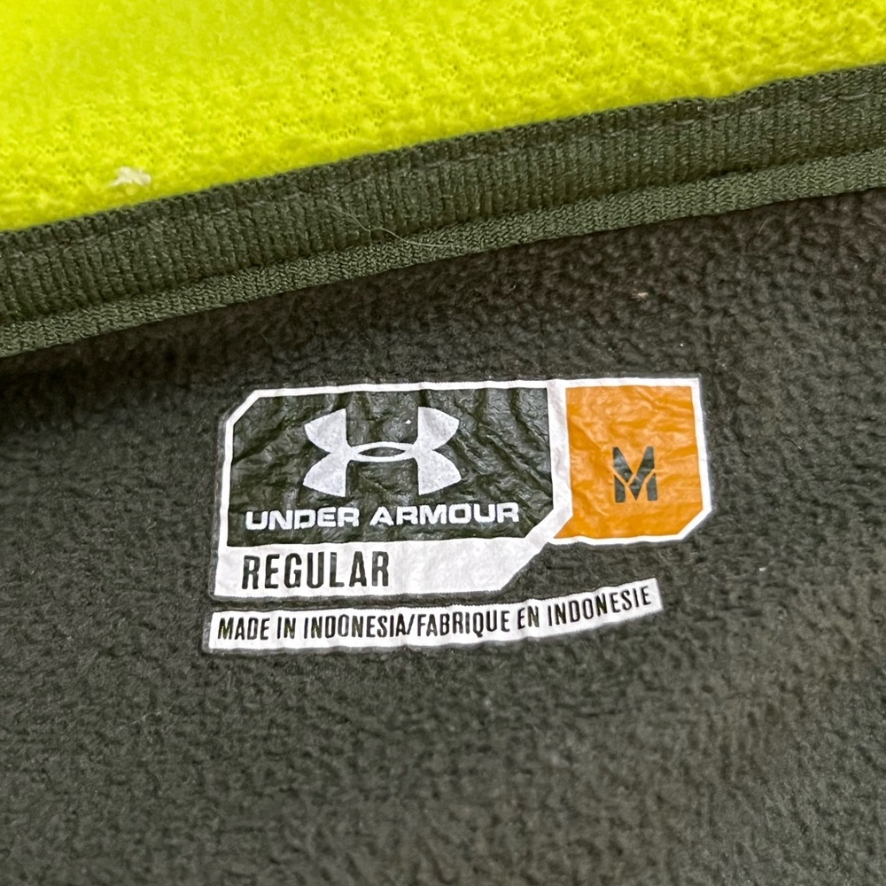 Under Armour Camo Asymmetrical Zip Pullover Sweatshirt Size Medium - Picture 12 of 12